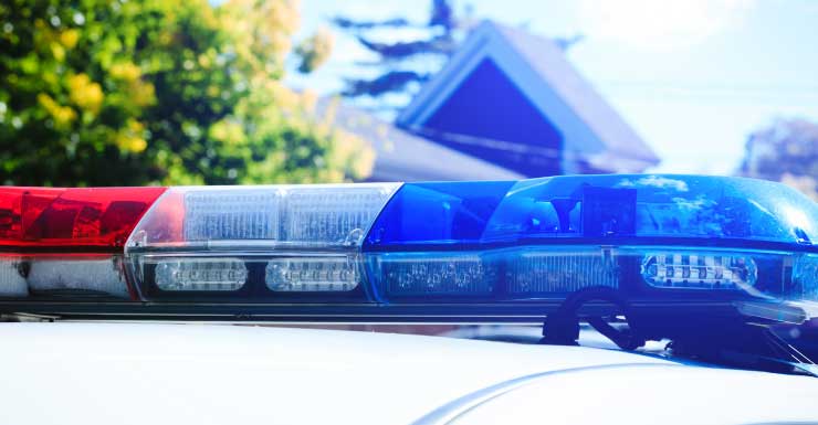 Bebida leva à prisão de mulher que supostamente agrediu amigo