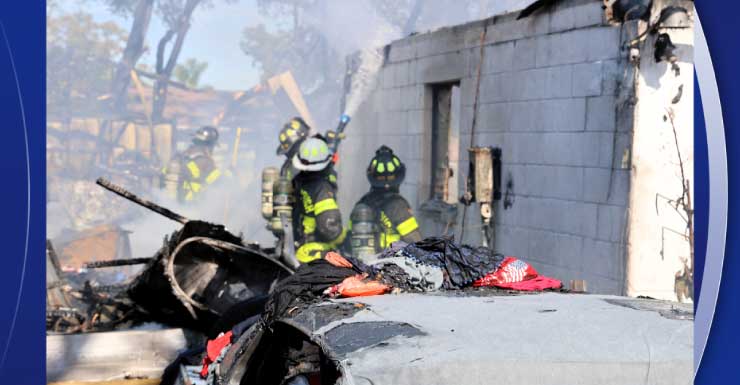 Duas casas danificadas após incêndio de 2 alarmes em Palm River HCFR