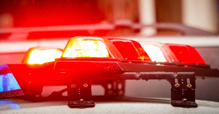 FHP Funcionário dos Correios tenta atropelar criança em Escambia County, causando ferimentos