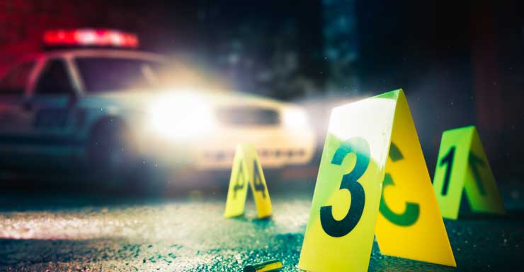 Polícia cerca prédio alto em Hollywood após um tiroteio; vítima deve se recuperar