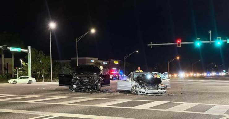 Polícia de Cape Coral investiga acidente na Pine Island Road