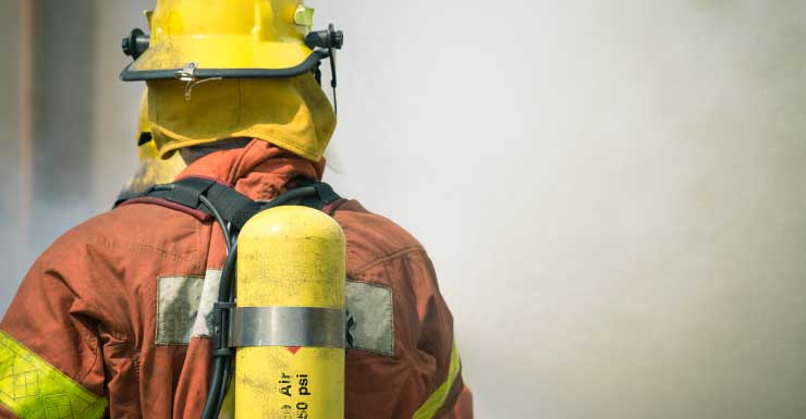 Resposta de várias agências controla incêndio residencial em Springfield