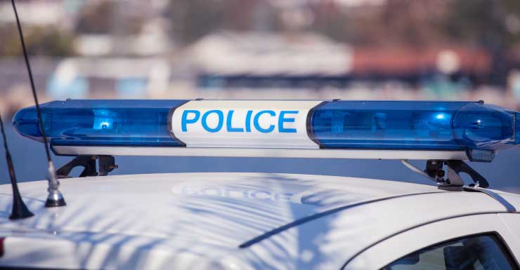 Acidente com fuga em Sarasota deixa uma pessoa com ferimentos graves e risco de morte