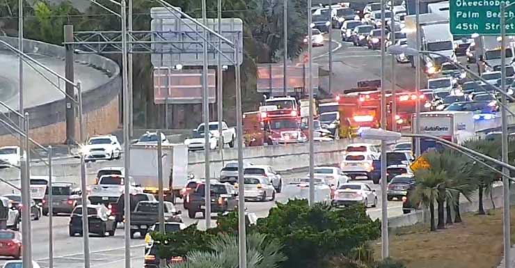 Acidente grave com feridos na I-95 Sul em West Palm Beach causa engarrafamento