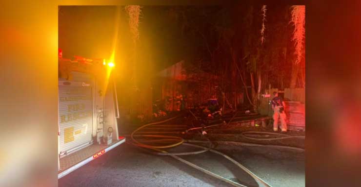 Incêndio em galpão é controlado em GainesvilleFoto por (WCJB)