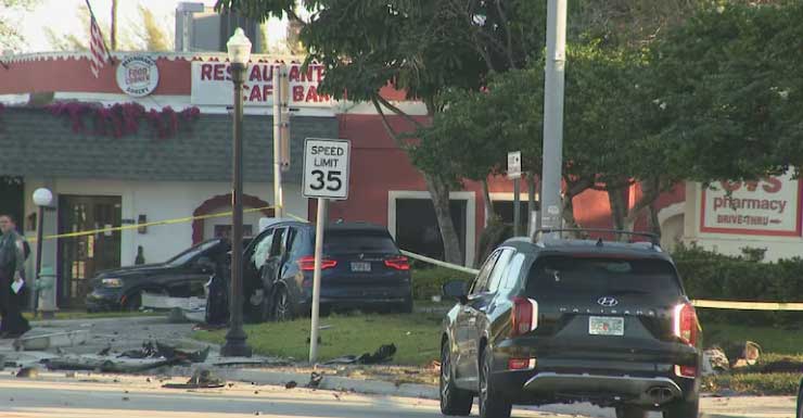 Motorista e pedestre hospitalizados após acidente em Hollywood