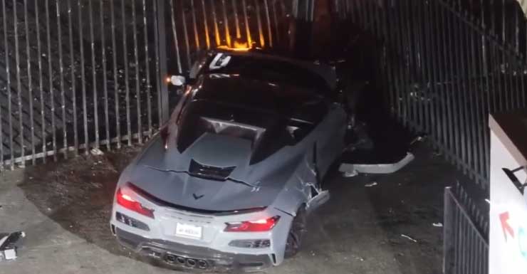 Motorista tem Corvette roubado à mão armada em Miami e bate em Miami Gardens, dizem autoridades