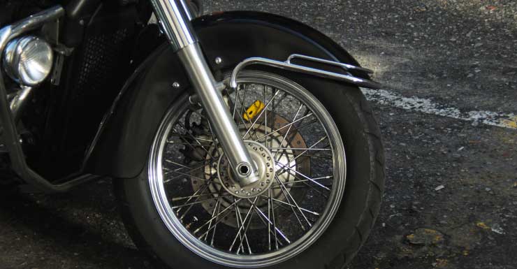 Piloto de minibike morre após ser atingido por caminhão na região oeste de Jacksonville