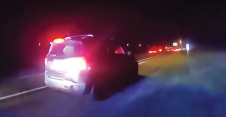 Caminhonete atinge viatura de policial do Condado de Volusia na I-4Acidente ocorreu na manhã de terça-feira