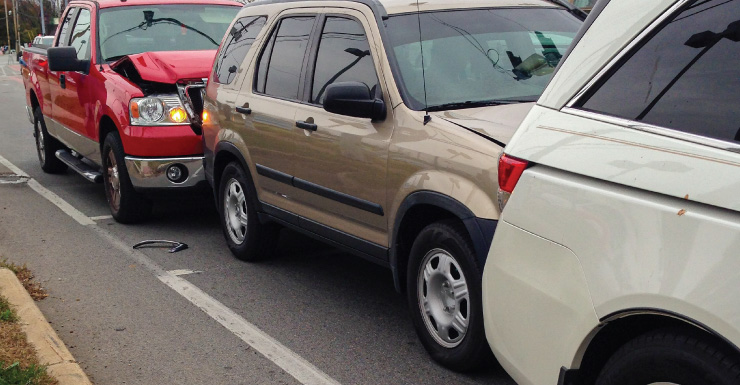 Homem de 76 anos morre após acidente envolvendo 3 veículos no Condado de Marion