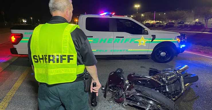 Motociclista de Plant City morre após ser atingido por dois veículos perto do Lakeland Linder International Airport, diz PCSO