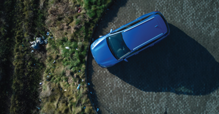 Motorista em estado crítico após ser arremessado de veículo no Condado de Jackson