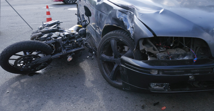 Passageira morre e motociclista fica ferido após acidente de moto na SR-570 em Winter Haven