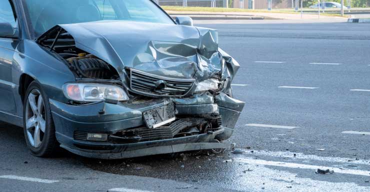 Tiger Woods é preso sob suspeita de dirigir sob efeito de substâncias após capotamento, diz xerife