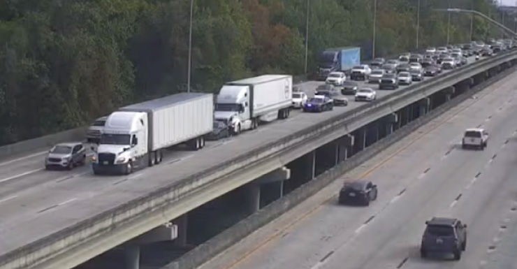 Todas as faixas reabertas após acidente na I-295 Norte entre UNF e Beach Blvd.