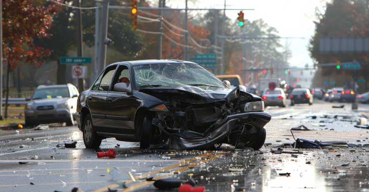Várias pessoas hospitalizadas após motorista bater enquanto fugia da polícia de Treasure Island