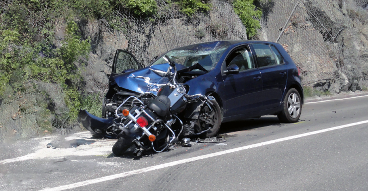 1 ferido em acidente de motocicleta na I-75 perto da saída da Alico Rd, no Condado de Lee
