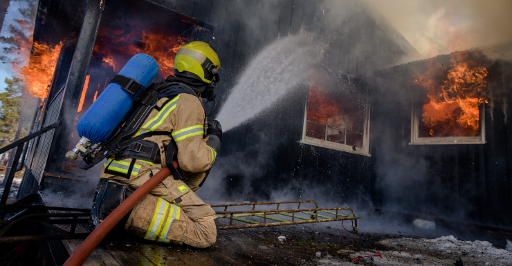16 pessoas desalojadas após incêndio em triplex em Lauderhill; não há feridos