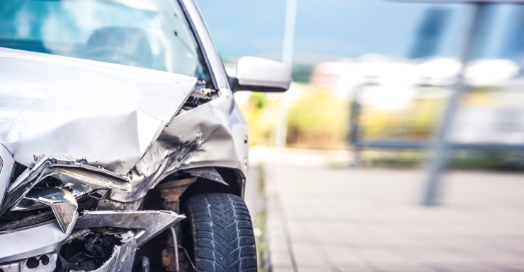 Homem de Gainesville morre após colidir veículo contra árvore