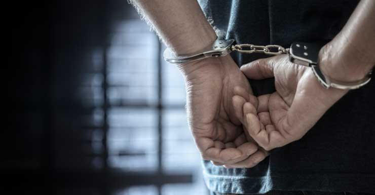 Motorista é preso após fugir de acidente que deixou pedestre gravemente ferido