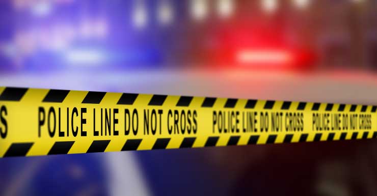 Mulher foge de abordagem de trânsito, ameaça a vida de policial e agride outro enquanto profere insultos raciais