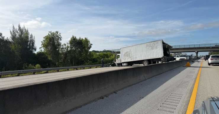Grande acidente fecha a Florida’s Turnpike no sentido norte no Condado de Palm Beach