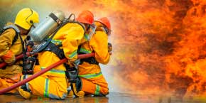 Incêndio destrói casa em Suncoast Estates