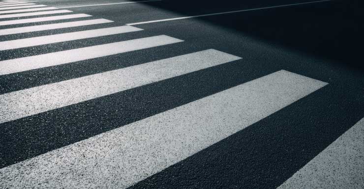 Pedestre sofre ferimentos com risco de morte em possível atropelamento com fuga em Fort Lauderdale