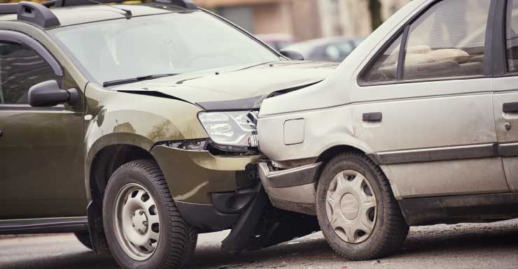 Veículo pega fogo na I-75; estado de saúde do motorista é desconhecido