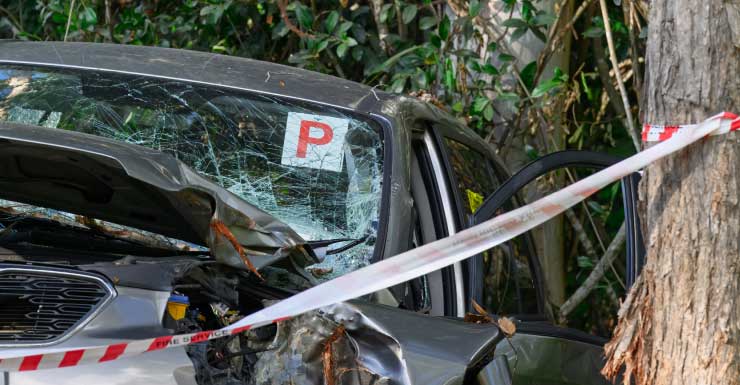 1 morto e 2 em estado crítico após acidente com 3 veículos em St. Petersburg