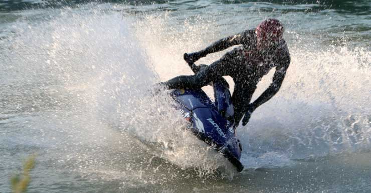 2 adolescentes hospitalizados após acidente de jet ski em Groveland, diz FWC