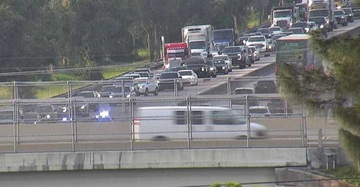 Acidente bloqueia faixa esquerda no sentido norte da Florida’s Turnpike no condado de St. Lucie.