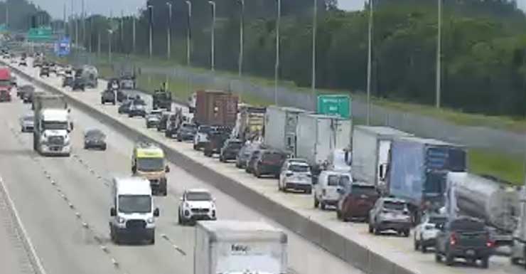 Acidente na Florida’s Turnpike no sentido norte fecha faixas perto de Boynton Beach e causa atrasos