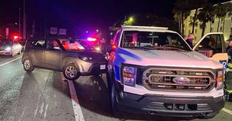Homem da Flórida é preso após colidir Kia Soul contra viatura policial, dizem autoridades.