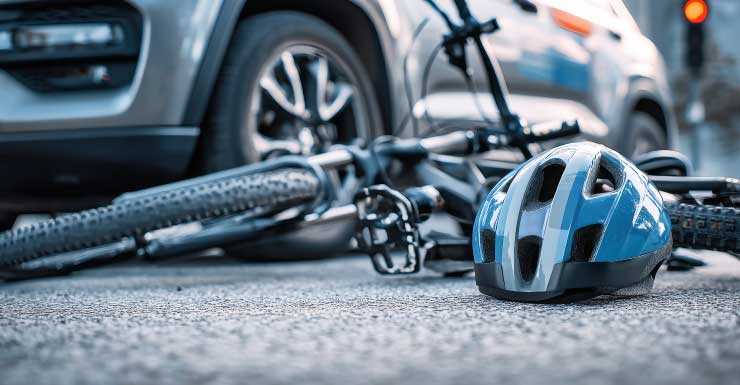 Homem de Bradenton tentando consertar sua bicicleta morre após ser atingido por caminhão FHP