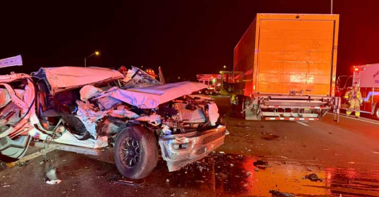 Pessoa é levada de helicóptero após colisão entre SUV e caminhão na I-95 North no Condado de Martin