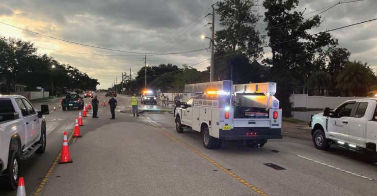 Cratera provoca interdição da Bahia Vista Street em Sarasota