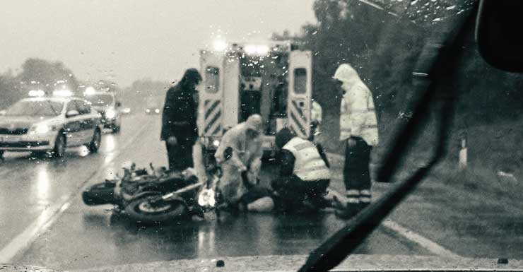 Motociclista morre após acidente em cruzamento no Condado de Pasco