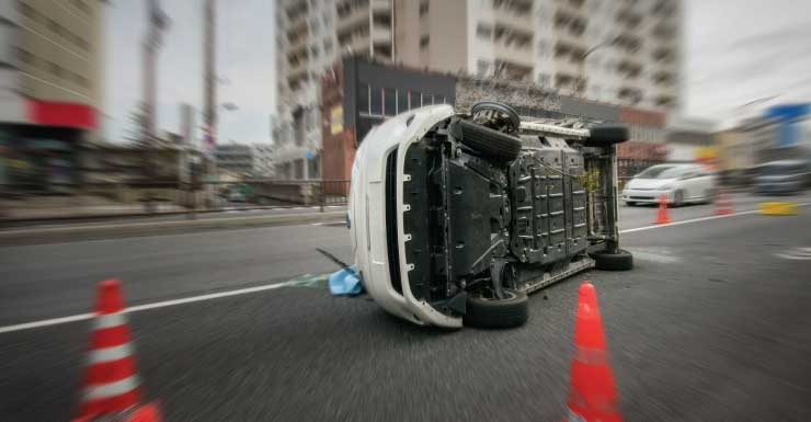 Motorista de 18 anos morre após SUV capotar no Condado de Bradford