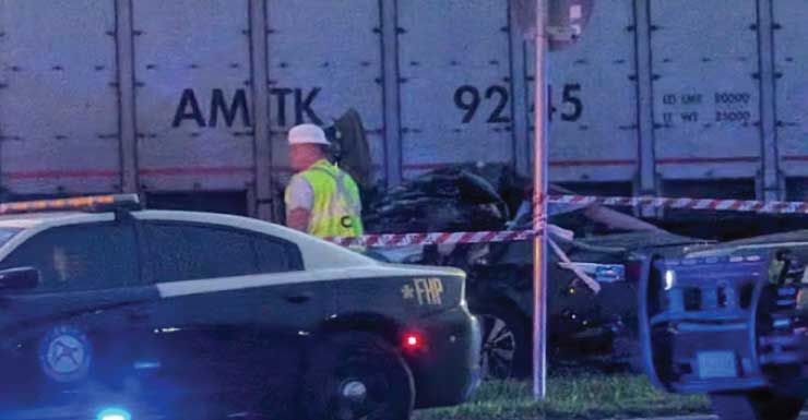 Mulher é atingida por trem e morre após passar pelas barreiras do cruzamento ferroviário no Westside de Jacksonville