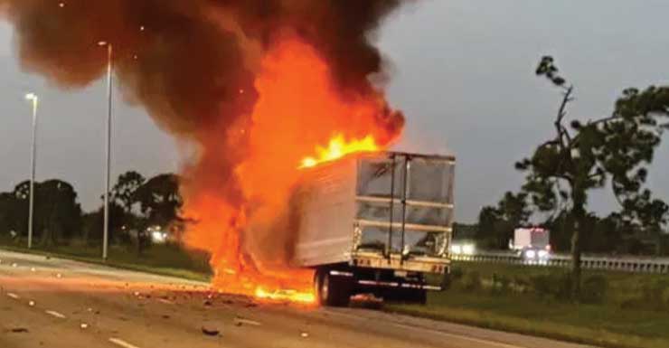 Todas as faixas são reabertas após caminhão semirreboque pegar fogo na I-95 sentido sul