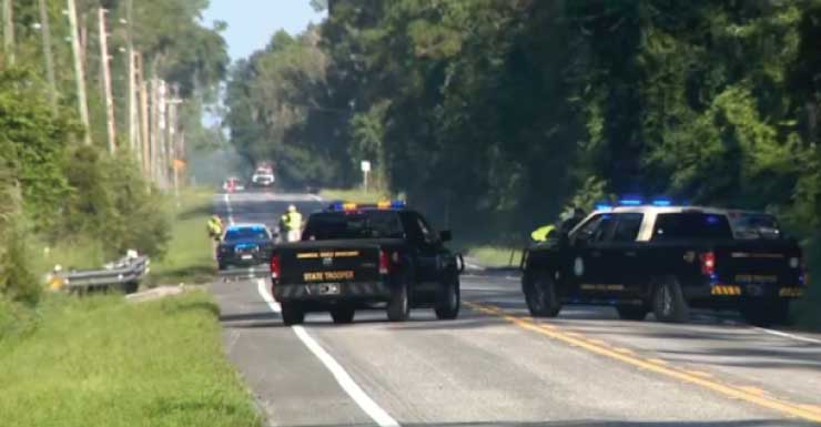 Uma pessoa morre e outras duas ficam feridas em colisão frontal na Orange Avenue