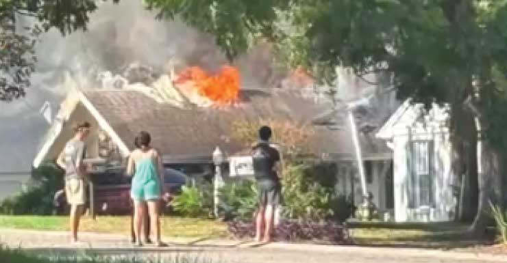 Vizinho resgata homem de incêndio em residência em Leesburg; vítima é transportada de helicóptero, dizem bombeiros