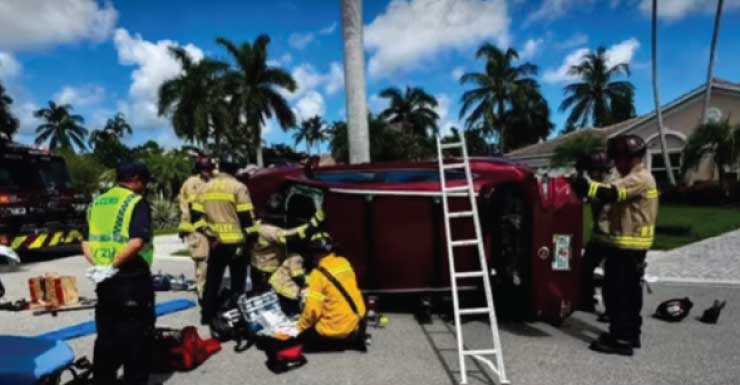 1 ferido e retirado de veículo após acidente com capotamento na Bald Cypress Cir, em Fort Myers