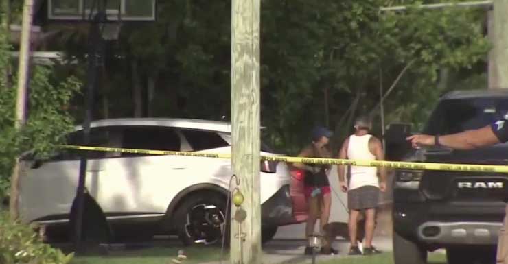 1 pessoa sob custódia e 2 hospitalizadas após tiroteio em uma rua de Hollywood enquanto detetives investigam