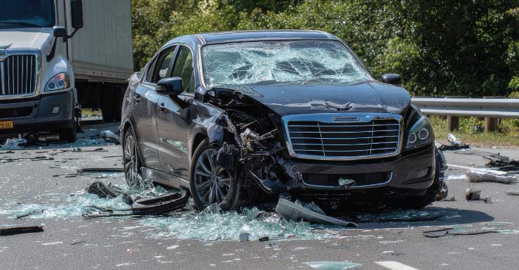 Acidente entre caminhão e carro fecha cruzamento da Highway 70 no condado de Okeechobee