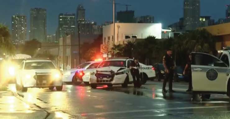 Dois acidentes envolvendo policiais em diferentes pontos de Miami deixam 3 policiais de Miami hospitalizados em condição estável