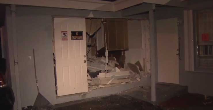 1 sob custódia, 1 hospitalizado após motorista bater contra casa em Dania Beach