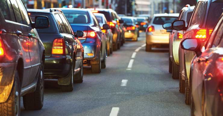 2 faixas da direita bloqueadas após acidente envolvendo vários veículos na I-95 em Delray Beach