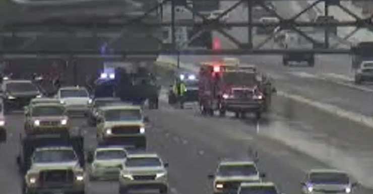 Acidente com capotamento fecha duas faixas da esquerda na Florida’s Turnpike North, perto da Boynton Beach Blvd.